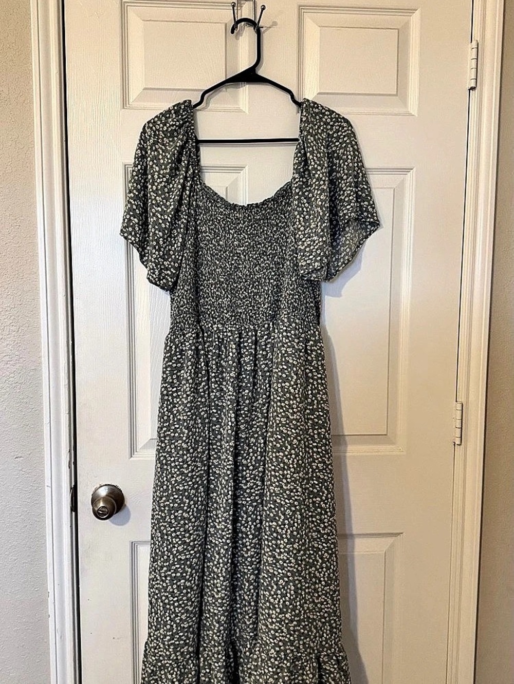 HEYSON Floral Smocked Tiered Midi Dress Gray & White 3XL